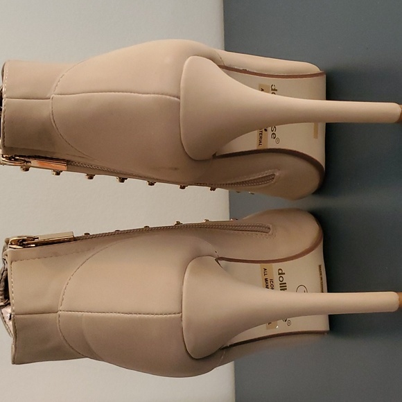 Heels - Picture 3 of 5